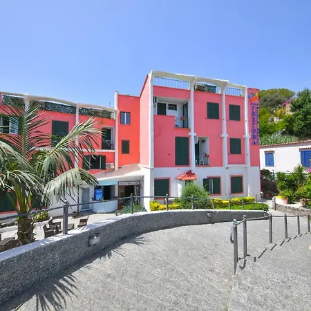 Fortuna - Seaside Lacco Ameno (Isola d'Ischia)